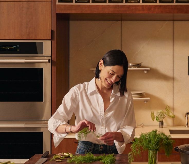 Vrouw in keuken